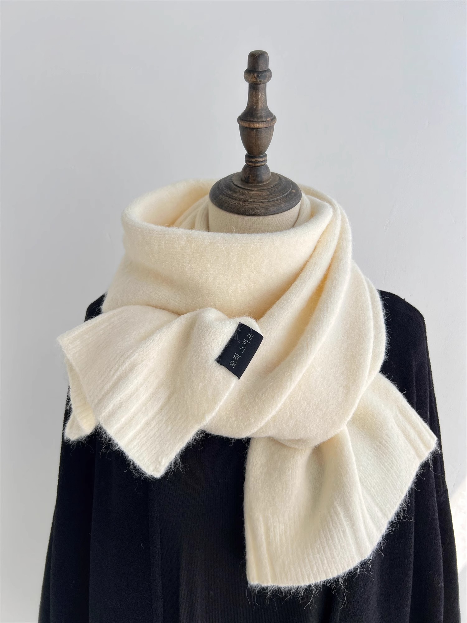 LULU奶白色围巾女保暖纯色情侣款