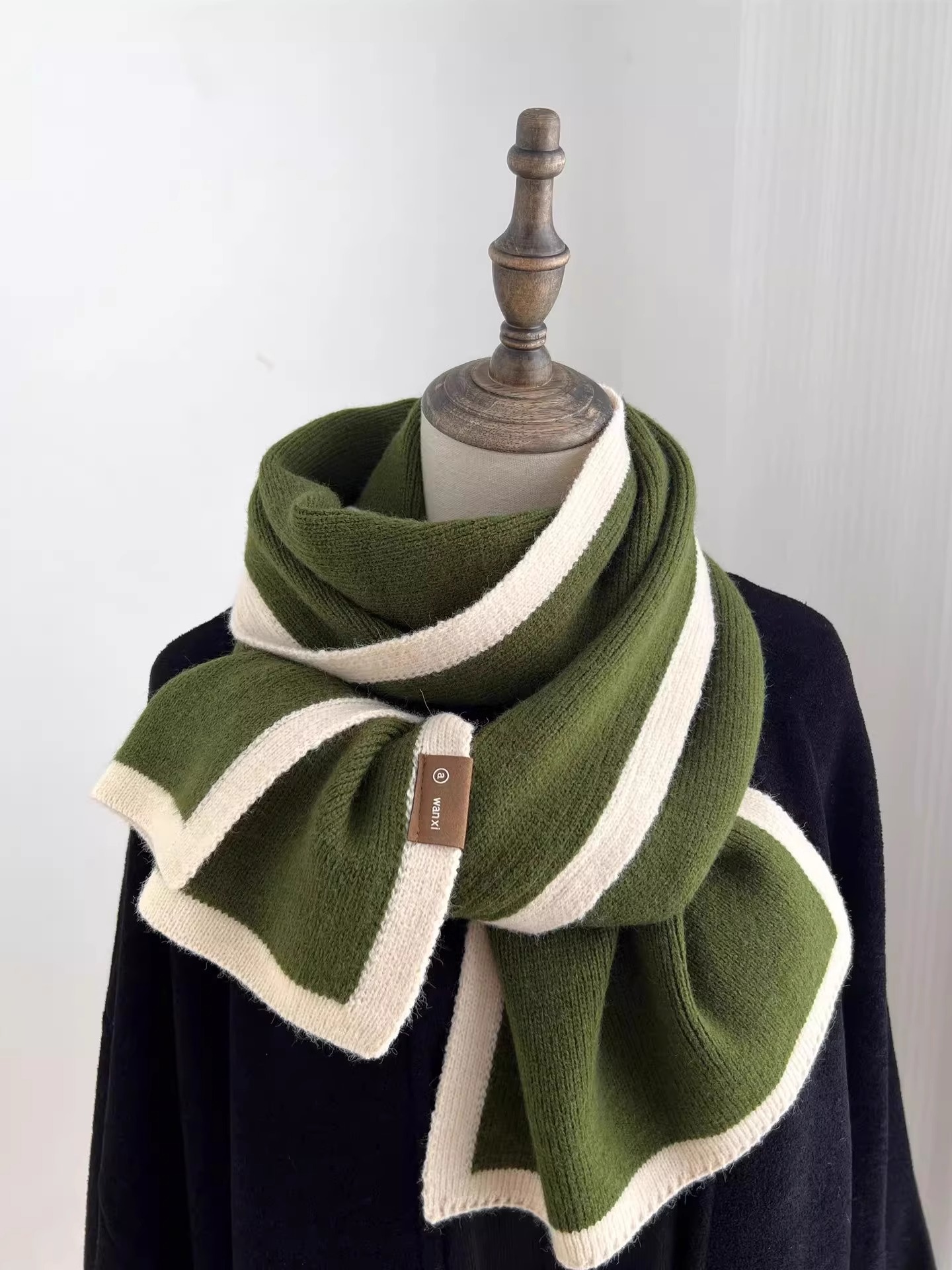 LULU黑白拼色围巾高级感针织冬季