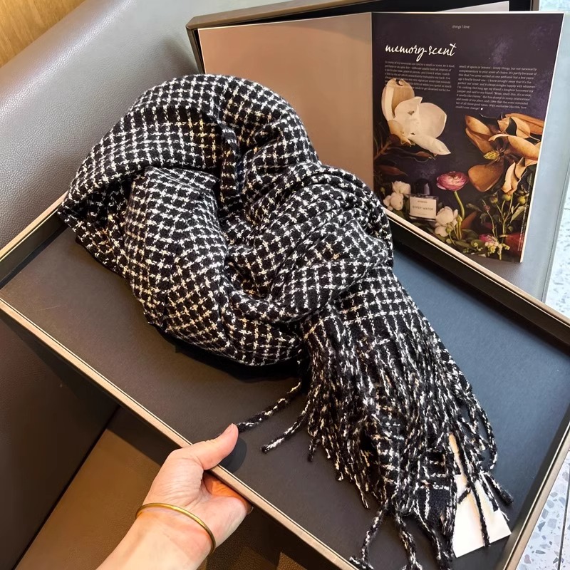 CoorKeva小格子流苏披肩女亲肤