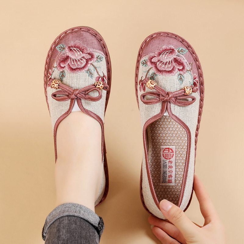 民族风绣花鞋女一脚蹬复古时尚平底妈妈鞋舒适软底老北京布鞋女鞋,女鞋,传统布鞋,淘宝优惠券,粉丝福利购,淘宝优惠卷
