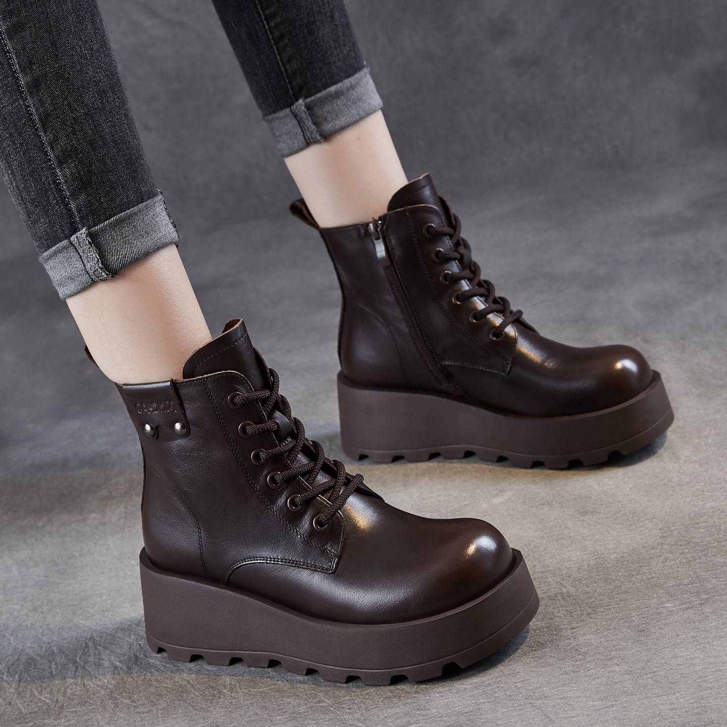 牛皮新款时尚厚底马丁靴女款显脚小真皮2025秋季女士休闲短靴皮靴