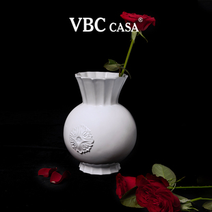 意大利VBC 饰摆件 casa复古黑陶勋章花瓶客厅花器小众浮雕装