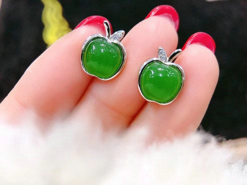 天然冰底老料925银镶玉耳钉女图片