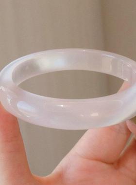 天然猫眼效应冰种玉镯子冰透白色