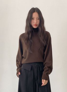 美拉德咖色半高领背心+一字领插肩袖套头毛衣两件套11050强明女装