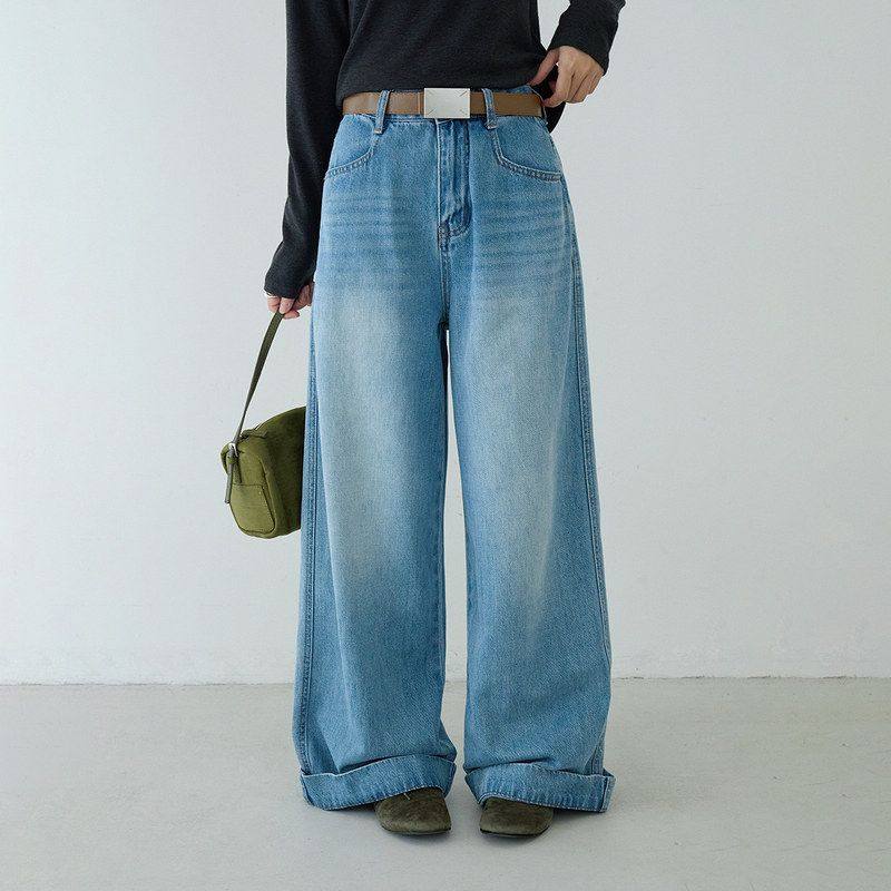 浅蓝色系阔腿牛仔裤女2026春装新款宽松高腰弯刀裤11105强明女装