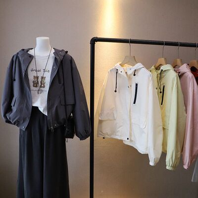 比正2025秋季新款韩版工装连帽