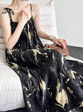 2025春夏新款吊带连衣裙韩系印花复古宽松垂感连衣裙6932强明女装