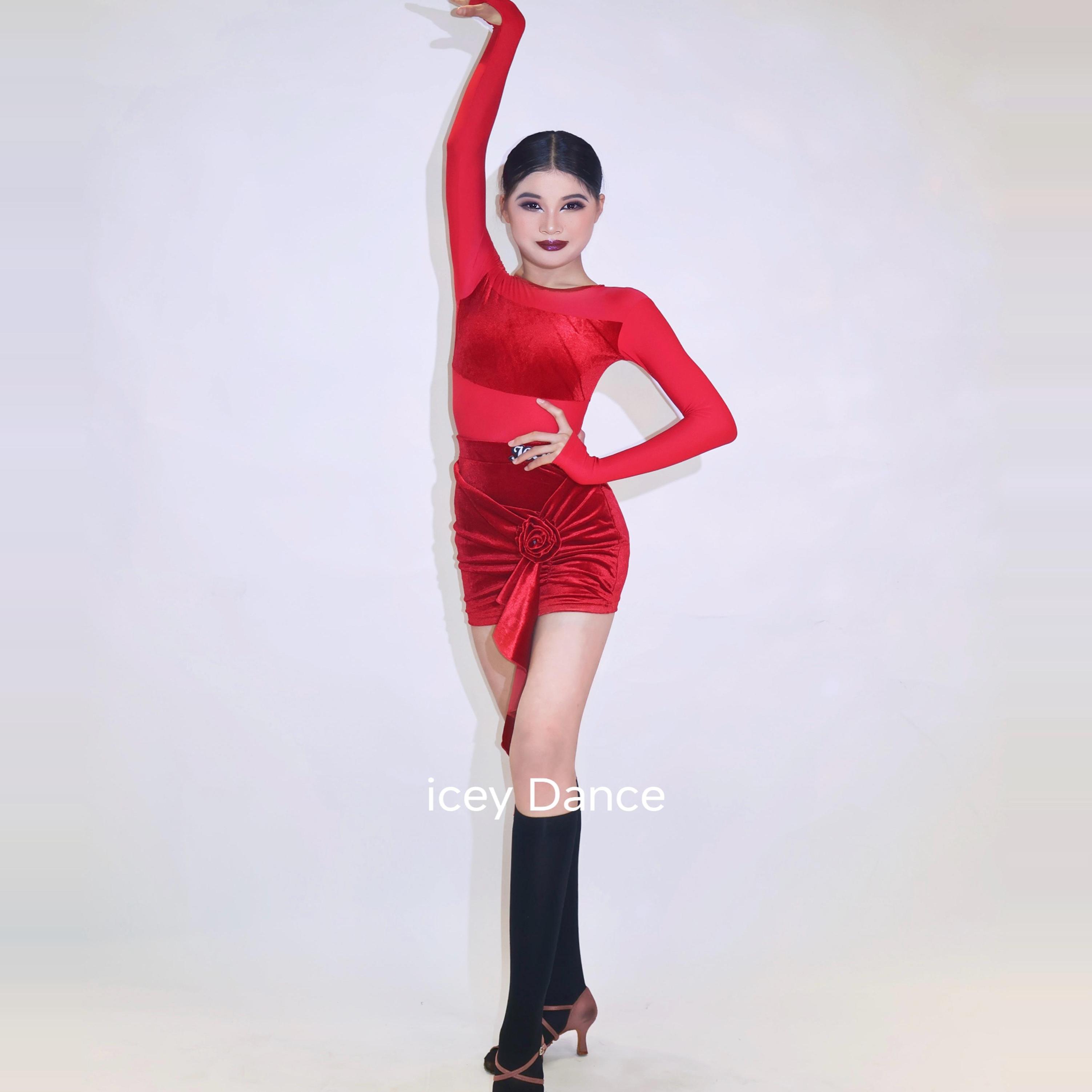 Icey拉丁舞秋冬新款女童练功服团体表演服丝绒拼接套装