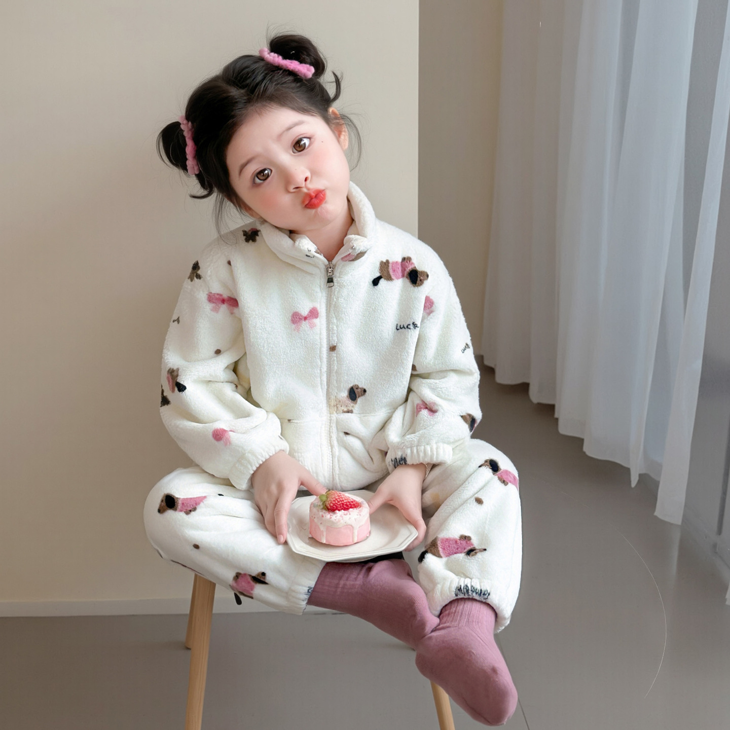 儿童珊瑚绒睡衣女孩秋冬款加厚2025新款宝宝法兰绒套装女童