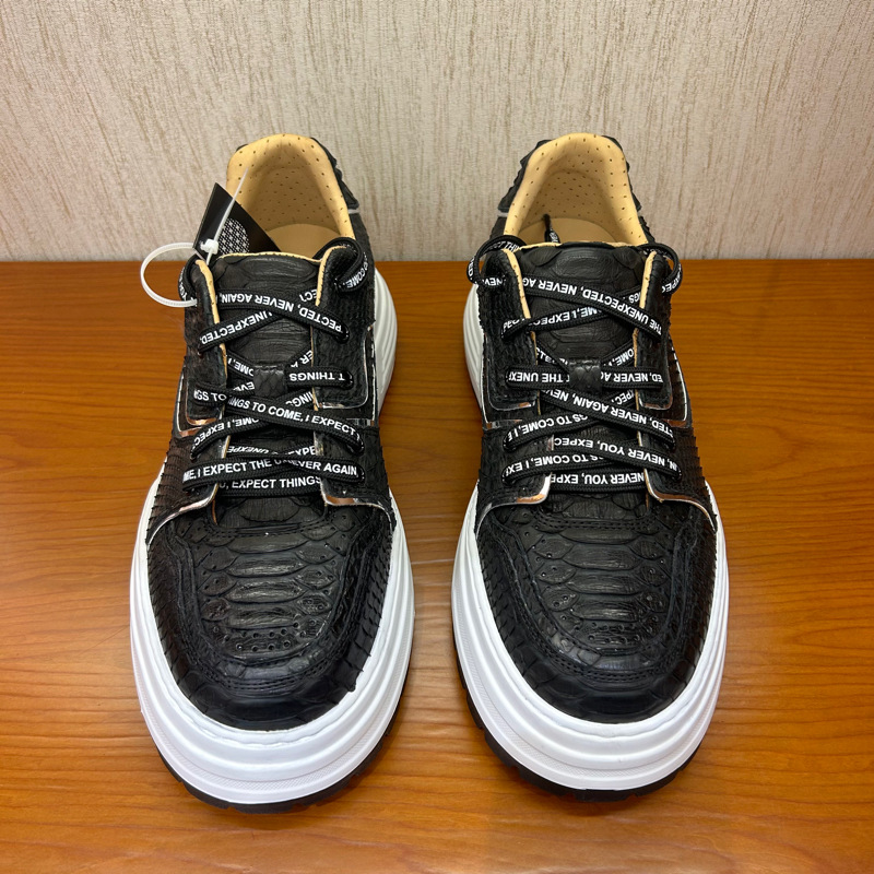 新款鳄鱼皮运动鞋男士休闲百搭真鳄背骨男鞋系带时尚潮流耐磨鞋子