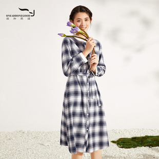 依伽依佳秋季新品新款复古格纹修身显瘦纯棉百搭中长款连衣裙女