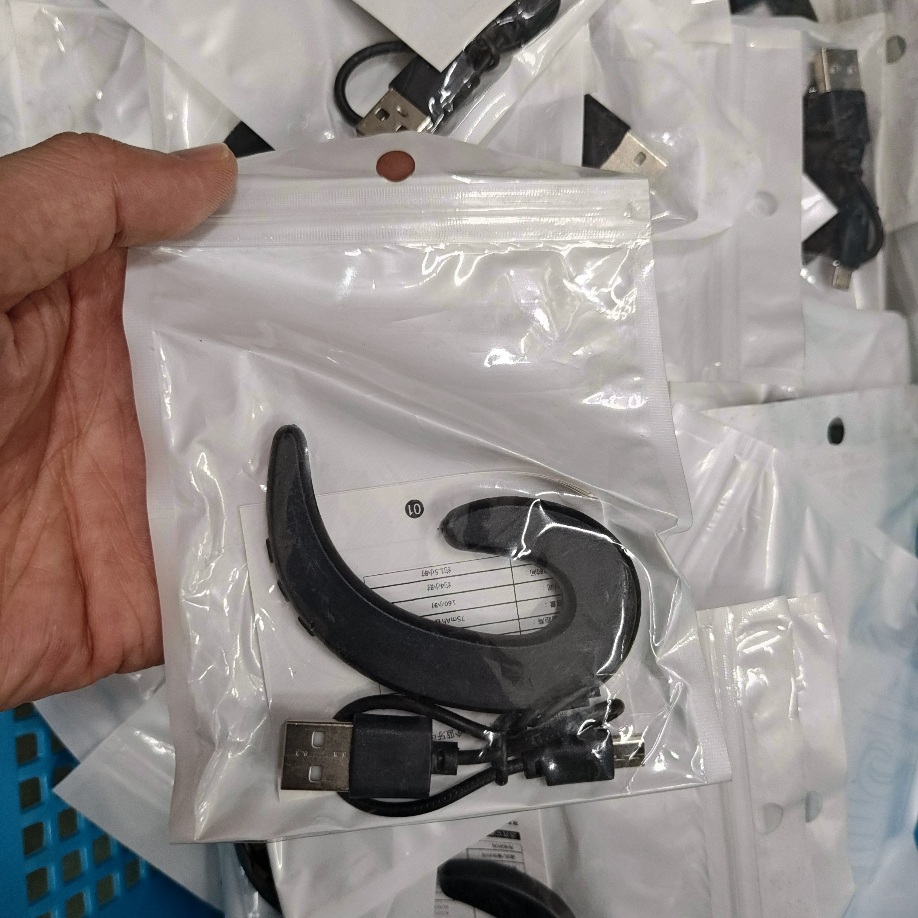 单耳耳机 颜色随机发 不包好坏 diy研究