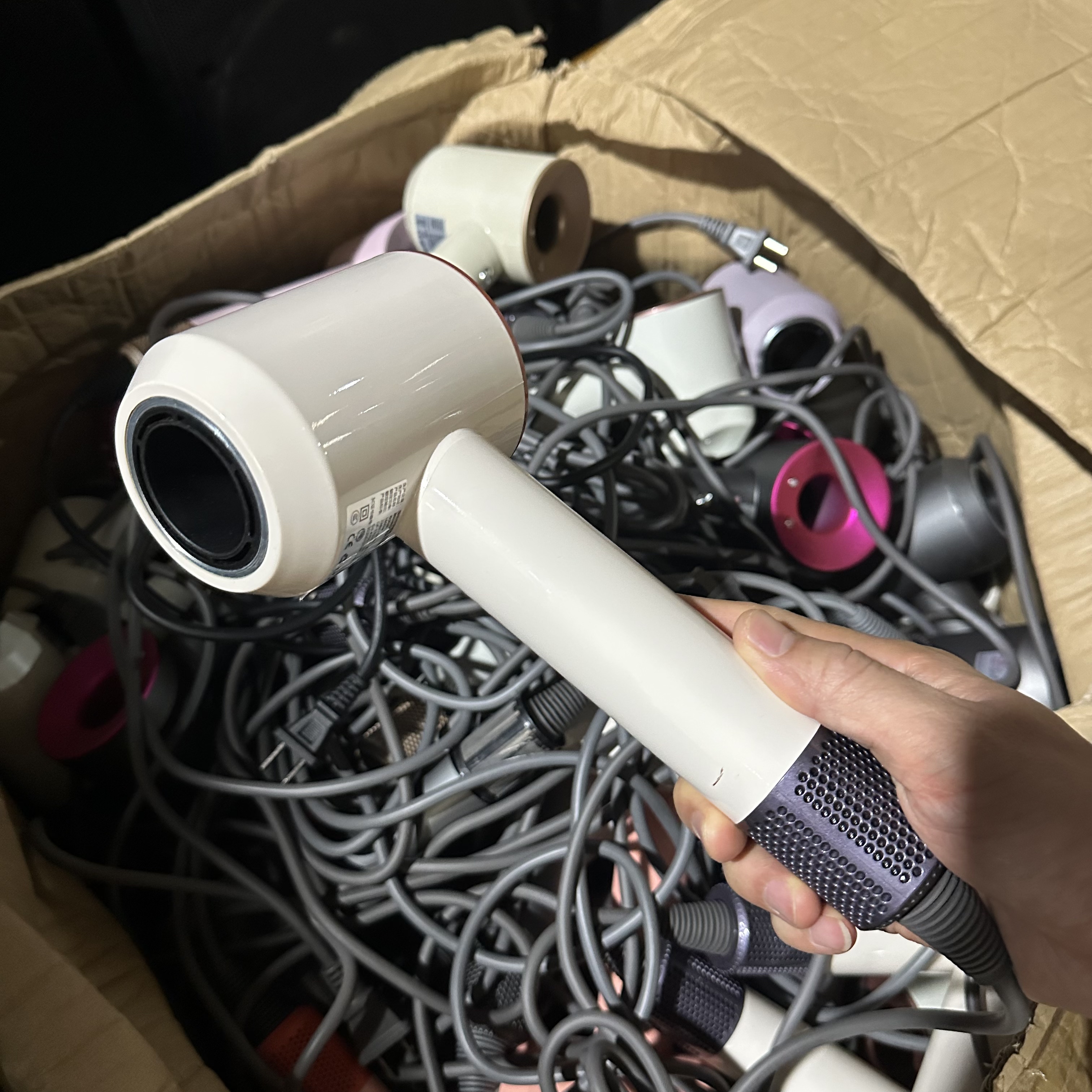 杂款吹风机款式随机发 坏机 需要diy维修 会修的拍