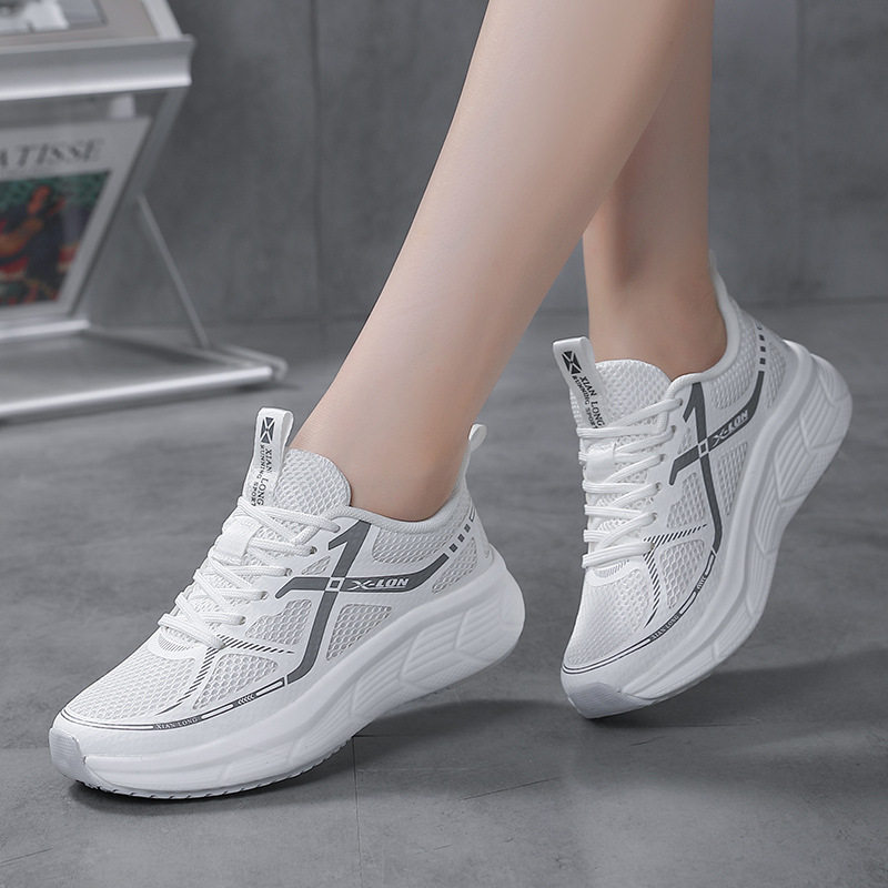 跑步鞋女透气减震春夏轻便网面运动鞋舒适易弯折软底舒适男鞋特卖
