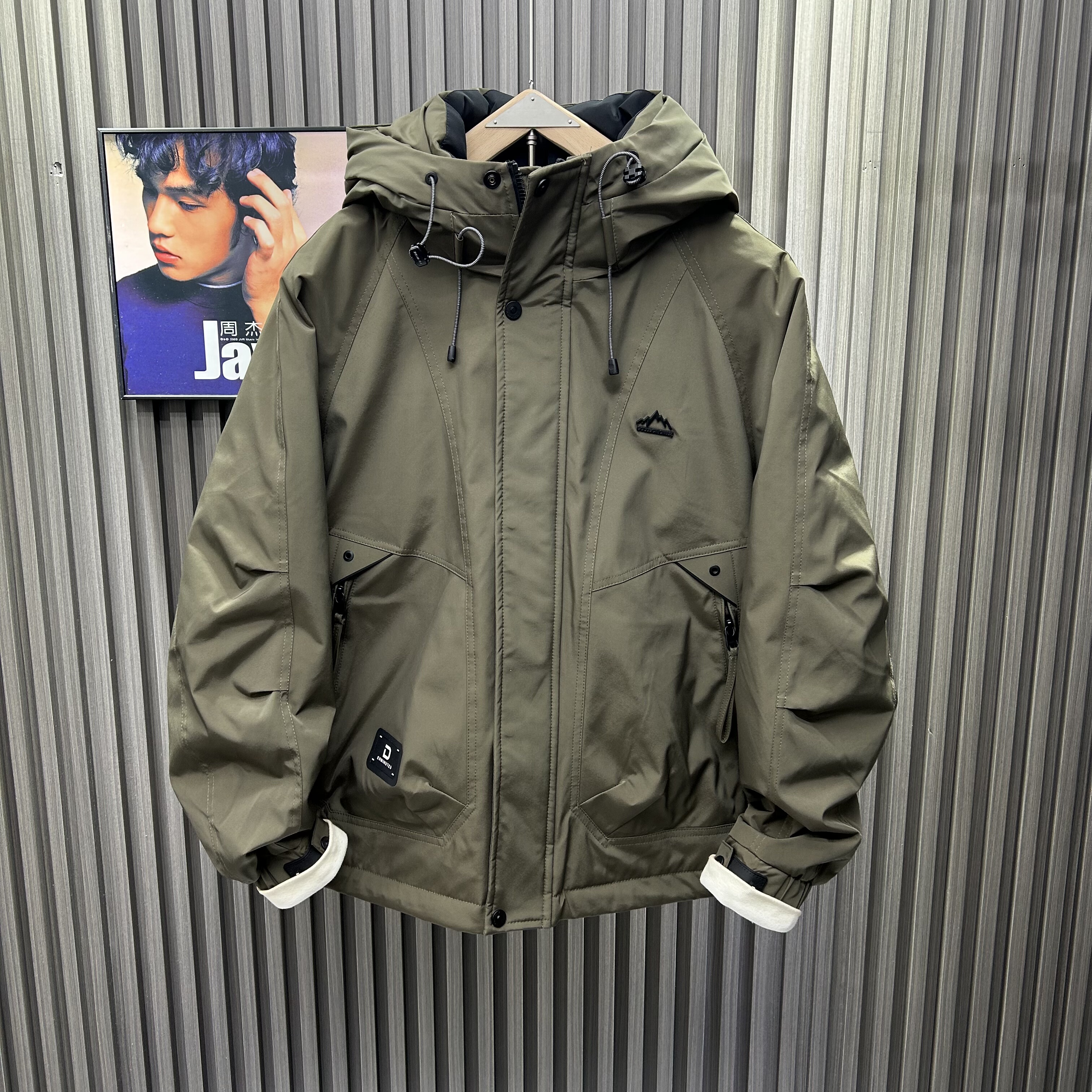 冬季新款户外登山羽绒服简约雪山修身保暖防风外套新国标白鸭绒潮