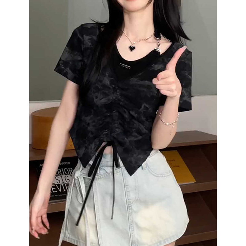 大码夏季设计感挂脖短款短袖T恤女胖mm假两件高级感显瘦正肩上衣