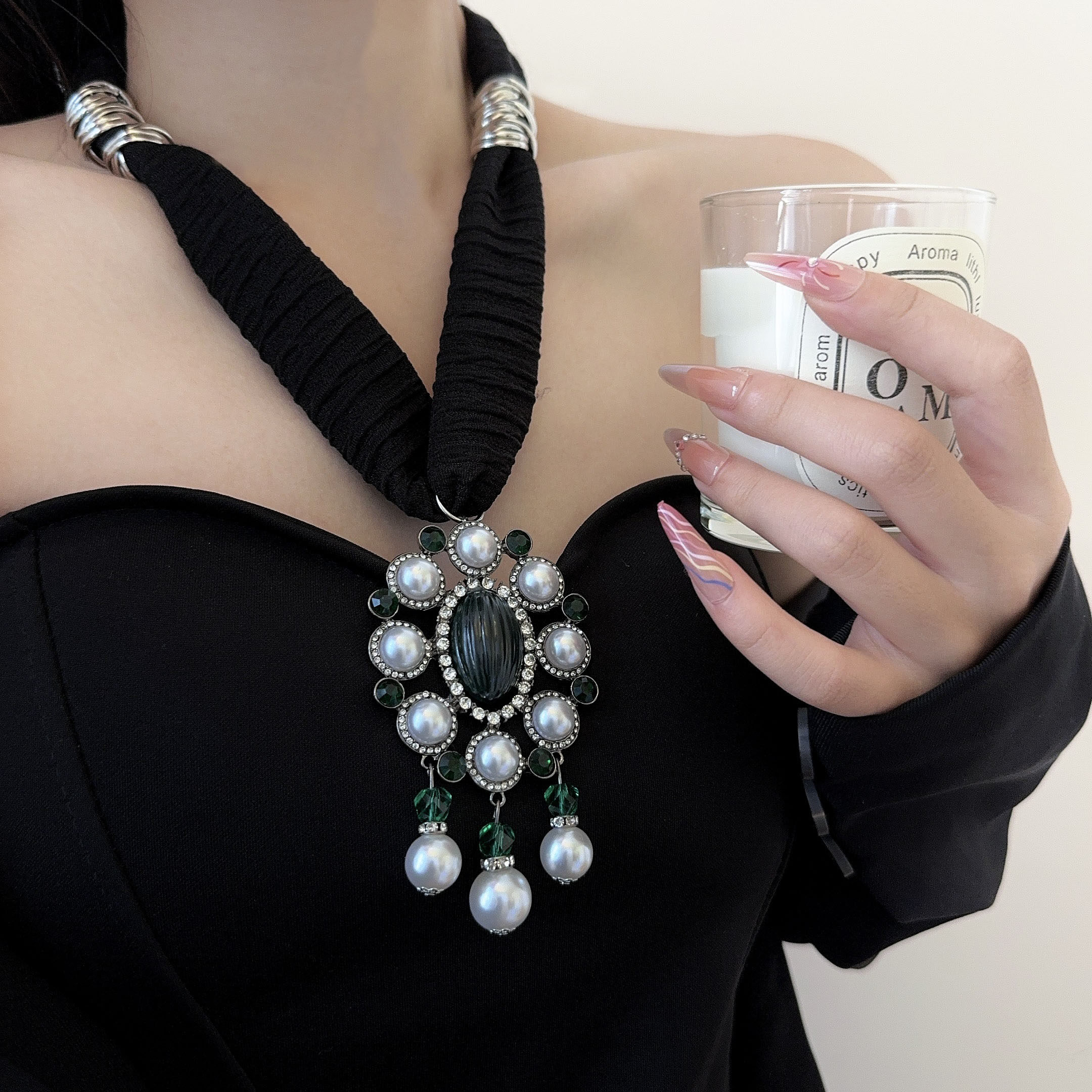 珍珠翠绿色夸张吊坠项链流苏珍珠