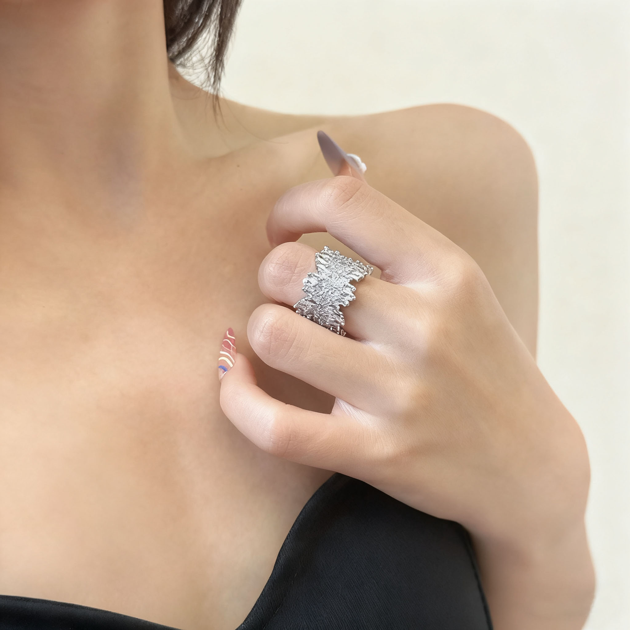 个性不规则超闪镂空设计金属戒指