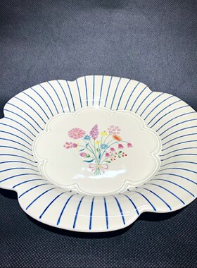 正品雅兴乐瑞和系列欧式9英寸六花瓣盘菜盘陶瓷盘釉下彩干果盘