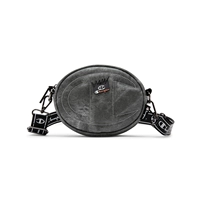 Темно -серой