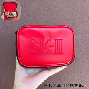 小俞姐姐!新款SK2红色刺绣pu翻盖化妆包简约皮质防水收纳盒整理包