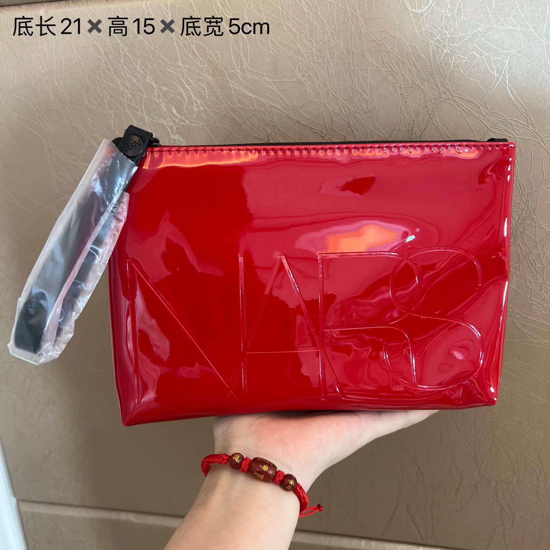 新款 NARS纳斯红色漆皮亮面大容量手提包化妆包收纳包拉链女士