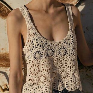 Hollow out casual top without sleeves 无袖套头镂空休闲上衣女