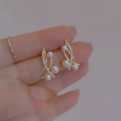 French-style imitation pearl women's niche ear studs女士耳钉