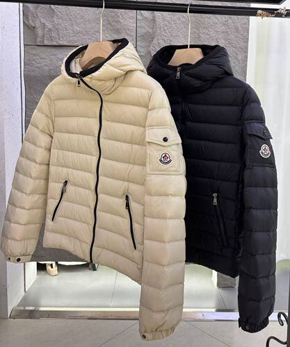 2025新款极简撞色包边轻薄连帽羽绒服女秋冬保暖白鹅绒修身外套潮