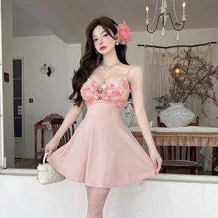 KTV夜场辣妹性感露背低胸拼色吊带连衣裙女技师服约会伞状A字短裙