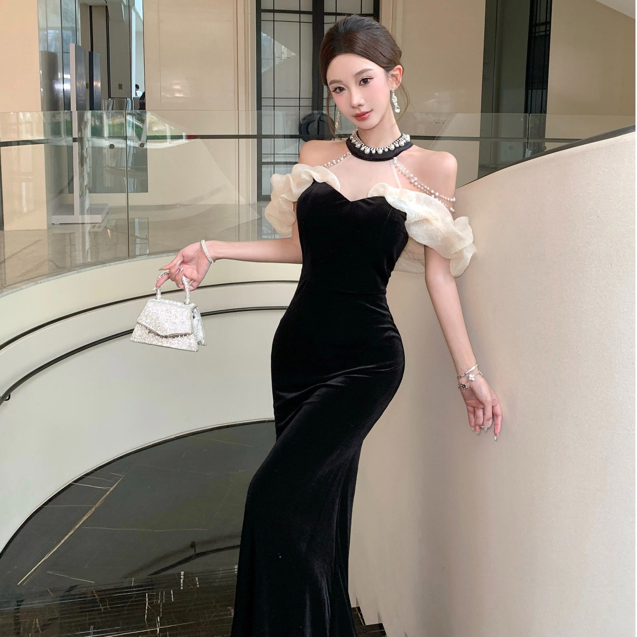 法式连衣裙女高级感轻奢小众气质富家千金风成人礼年会晚礼服长裙