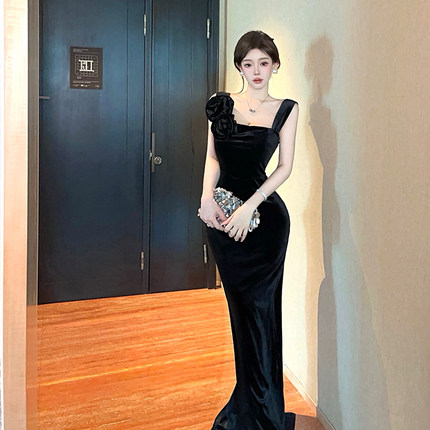 高级感轻奢小众名媛风修身显瘦开叉晚宴年会黑色礼服长裙女连衣裙