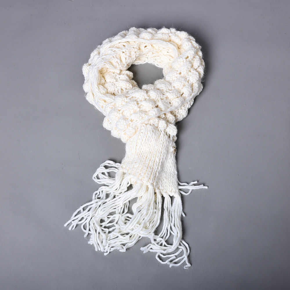 流苏针织围巾2025年秋冬季时尚纯色情侣款保暖护颈户外毛线围巾潮