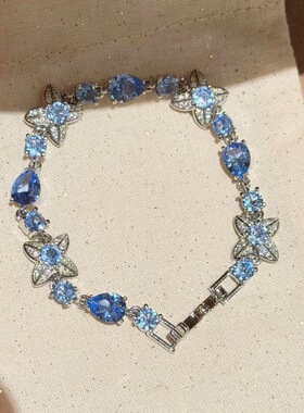 小众设计感蓝色闪钻四叶花手链甜美清冷手环简约百搭高级时尚手饰