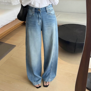 春夏阔腿侧边斜开衩骨线酷感松弛梨型福音宽松显瘦直筒牛仔裤女