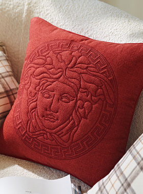 偏爱集红色新年喜庆绣花抱枕意式美式法式轻奢复古靠枕过年氛围感