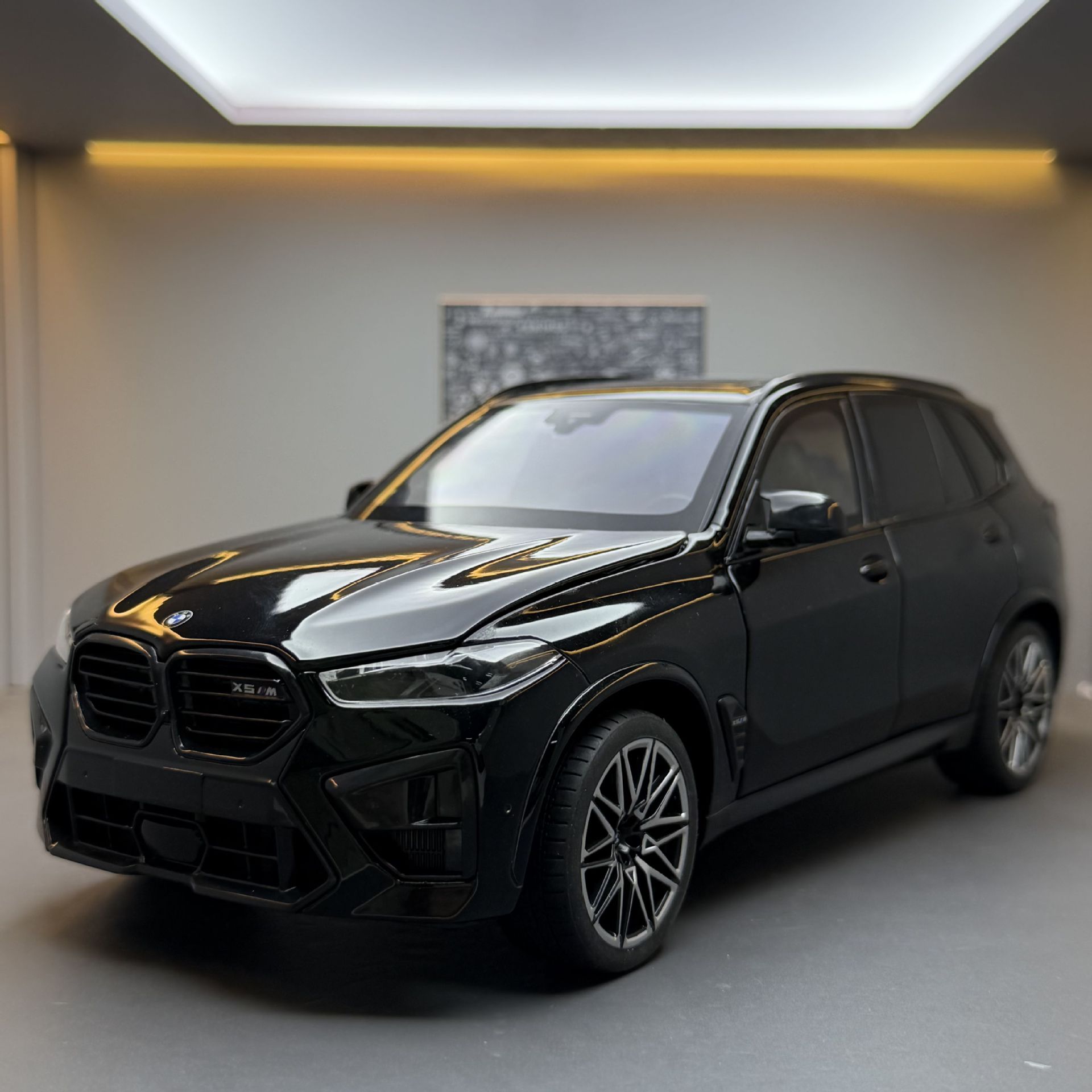 黑曼巴合金车模1比18宝马X5M越野车滑行儿童玩具汽车模型摆件代发