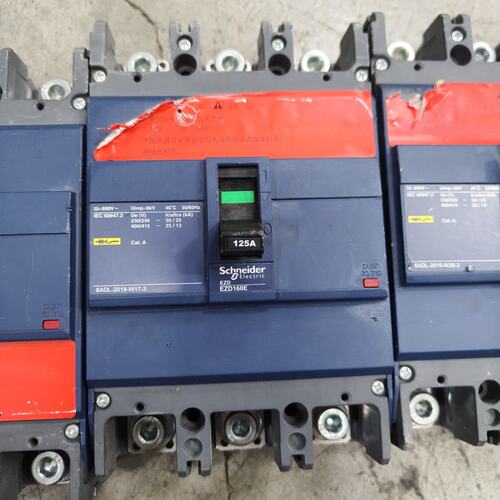 询价施耐德塑壳断路器 EZD160E/EZD250E 3P