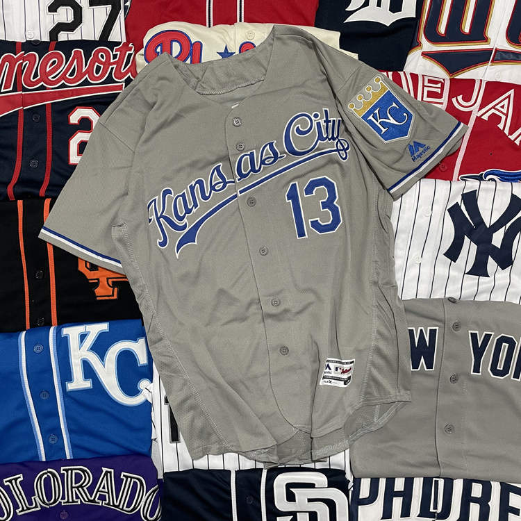 유럽과 미국의 힙합 야구 유니폼 반팔 카디건 플러스 사이즈 로열스 야구 셔츠 중간 길이의 자수 문자 힙합 재킷