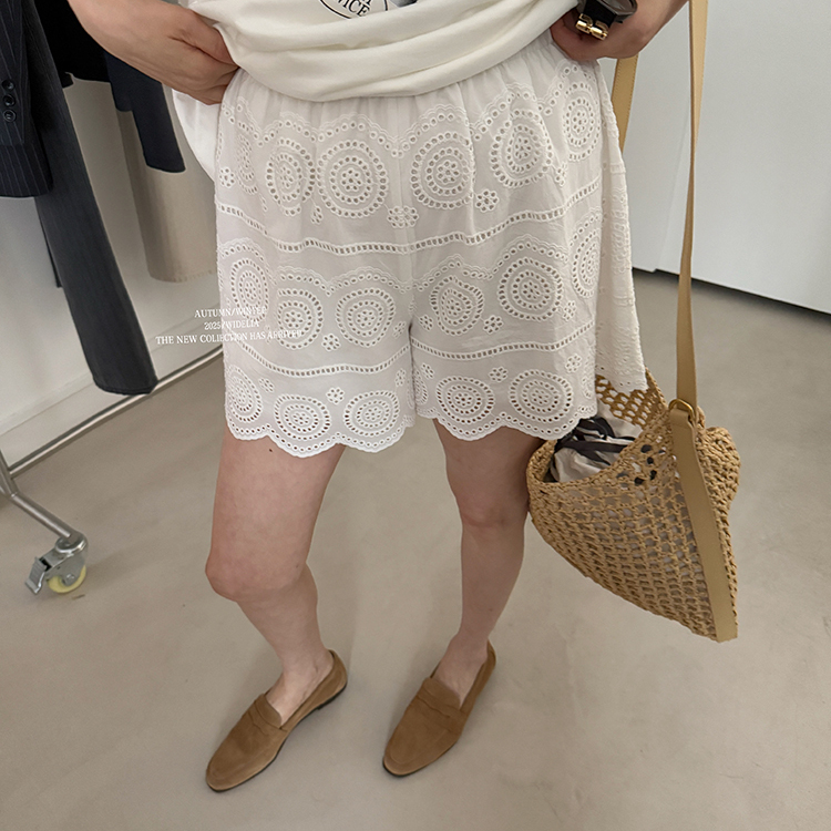 widelia陈姬儿夏季韩松紧腰镂空刺绣钩花蕾丝花边白色短裤女7233