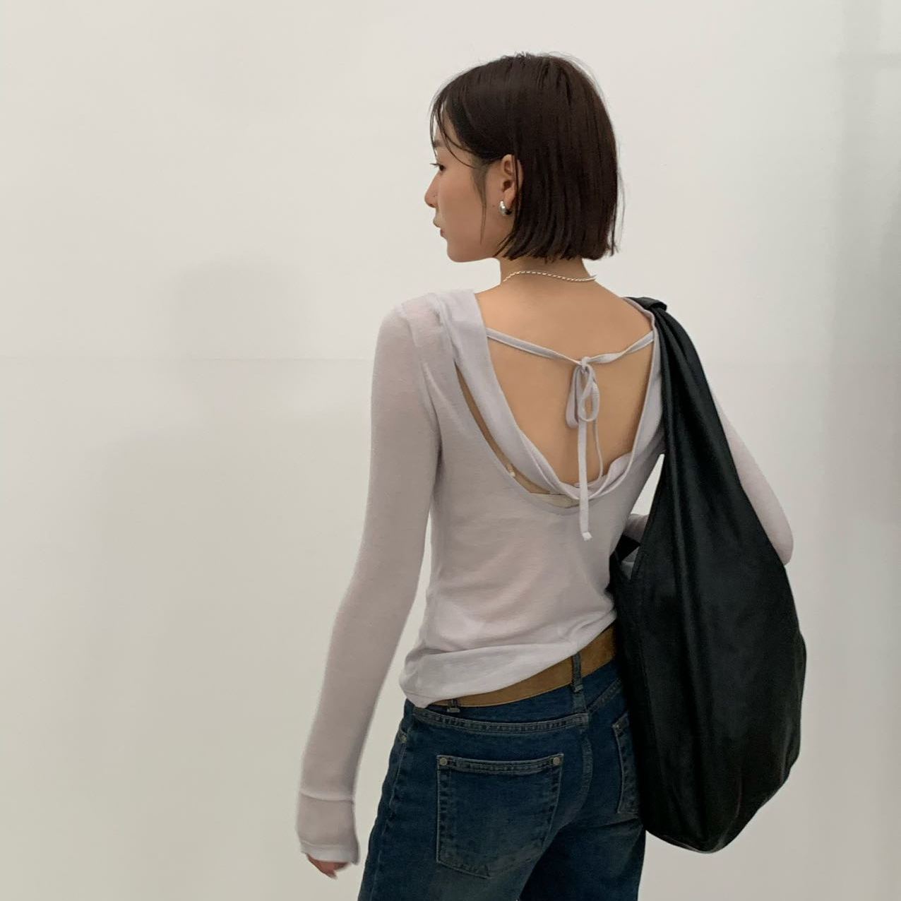 WAIT MORE 秋季韩系露背系带长袖上衣纯色柔软天丝打底衫6027