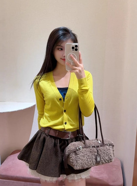 2025冬新款针织长袖气质开衫两件套撞色V领修身短款上衣XRJ7M08C