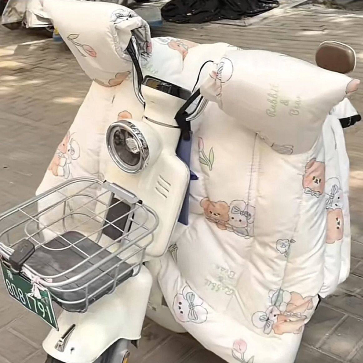 新款电车挡风被反光条保