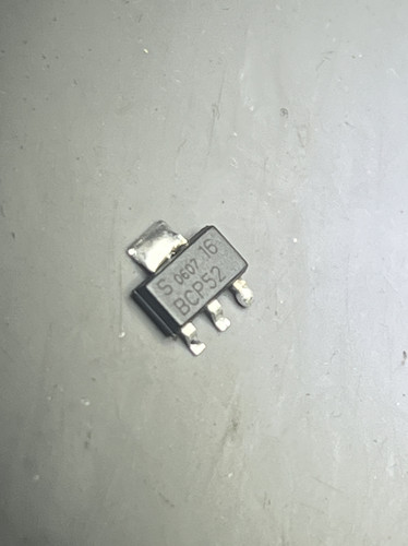 BCP52  汽车电脑板功率晶体管 贴片SOT223