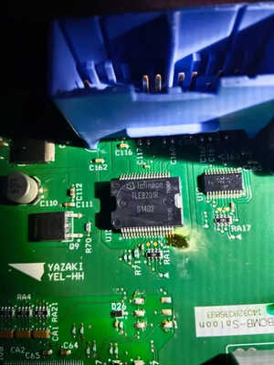 TLE8201R 汽车芯片 SSOP36底带散热片 正品 TLE8201R 直拍