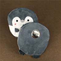 Серый брошь