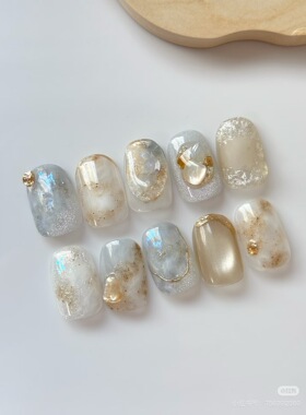 洛蔓枝纯手工穿戴甲2025新款高级感短款轻奢手工气质蓝色美甲甲片