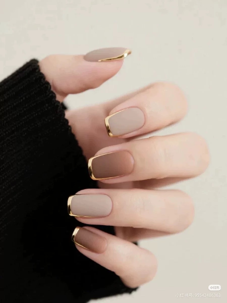 纯手工穿戴甲法式磨砂款简约显白爆闪亮片ins高级感成品美甲贴片