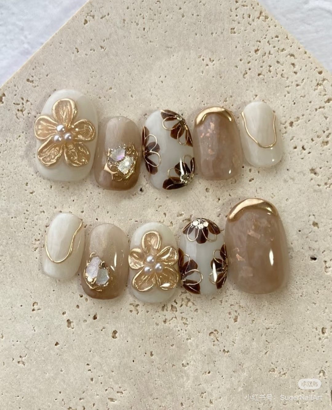 洛曼枝【鎏金花语高级手工轻奢雕花穿戴甲秋冬显白短款魔镜粉美甲,彩妆/香水/美妆工具,穿戴甲/甲片,淘宝优惠券,粉丝福利购,淘宝优惠卷